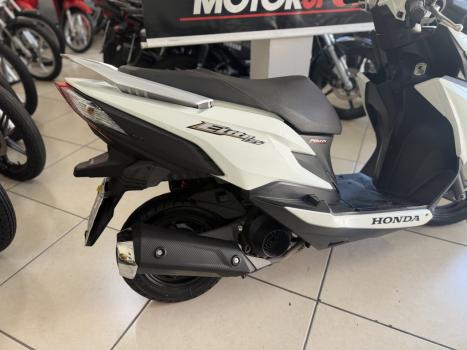 HONDA Elite 125 , Foto 2
