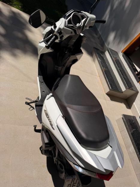 HONDA Elite 125 , Foto 2