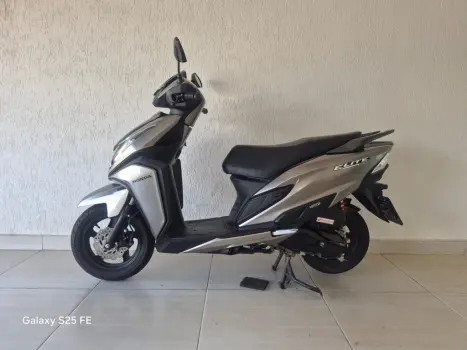 HONDA Elite 125 , Foto 2