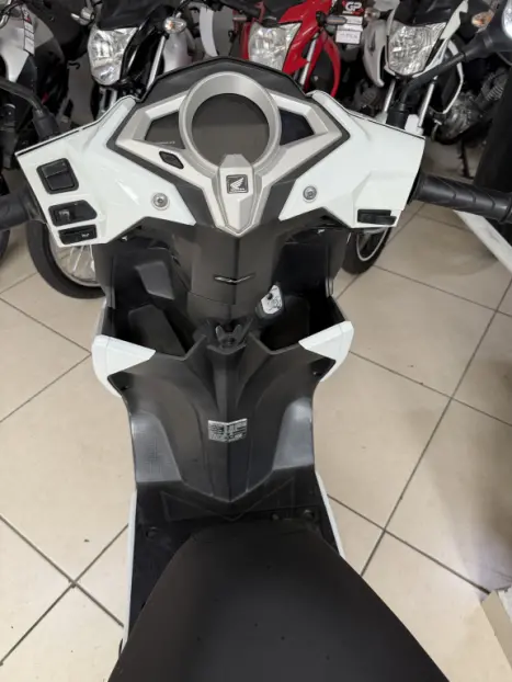 HONDA Elite 125 , Foto 7