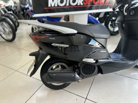 HONDA Lead 110 , Foto 2