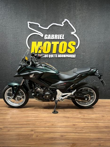 HONDA NC 750 X ABS, Foto 2