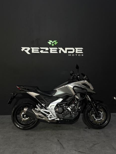 HONDA NC 750 X ABS, Foto 1