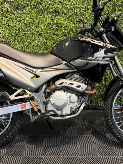 HONDA NX Falcon 400, Foto 4