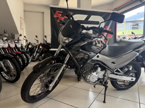 HONDA NX Falcon 400, Foto 5