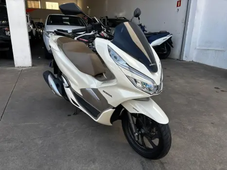 HONDA PCX 150 DLX, Foto 1 HONDA PCX 150 DLX, Foto 1