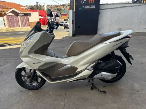 HONDA PCX 150 DLX, Foto 4 HONDA PCX 150 DLX, Foto 4