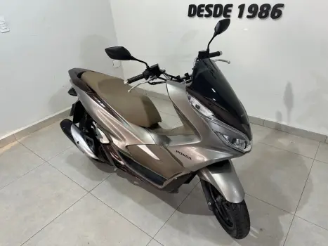 HONDA PCX 150 DLX, Foto 3