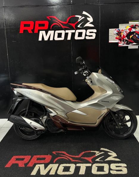 HONDA PCX 150 DLX, Foto 1