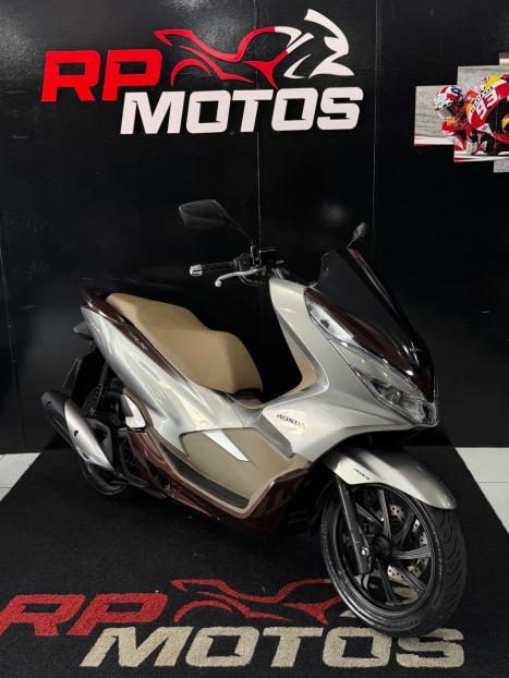 HONDA PCX 150 DLX, Foto 6