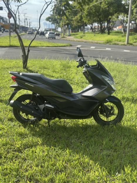 HONDA PCX 150 DLX, Foto 2