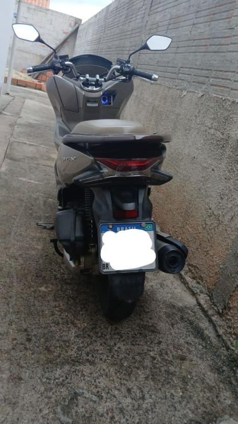 HONDA PCX 150 DLX, Foto 2