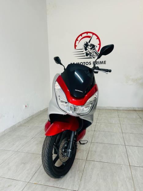 HONDA PCX 150 DLX, Foto 2