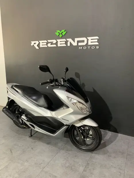 HONDA PCX 150 DLX, Foto 3