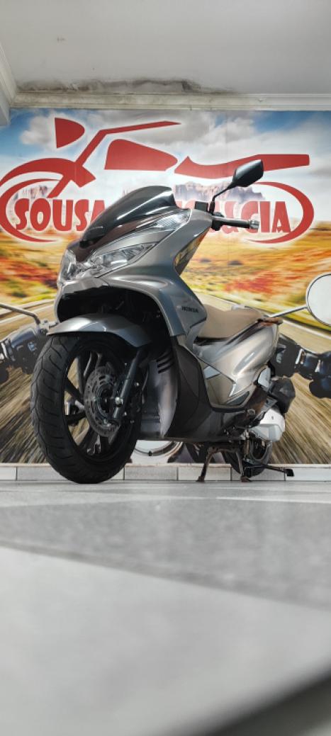 HONDA PCX 150 DLX, Foto 2