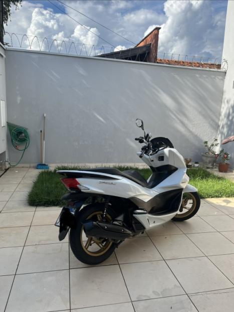 HONDA PCX 150 DLX, Foto 2