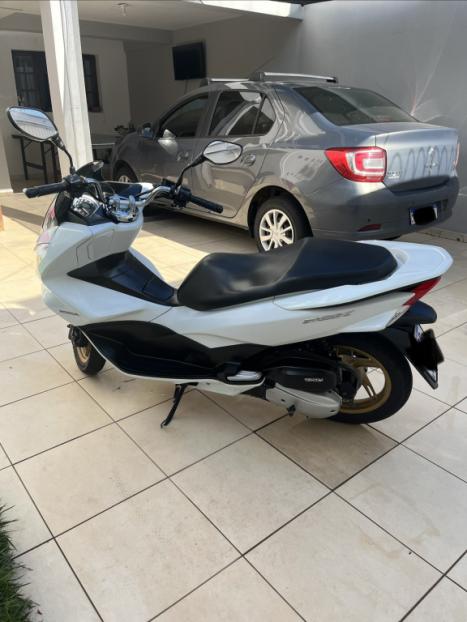 HONDA PCX 150 DLX, Foto 3