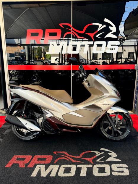 HONDA PCX 150 DLX, Foto 1