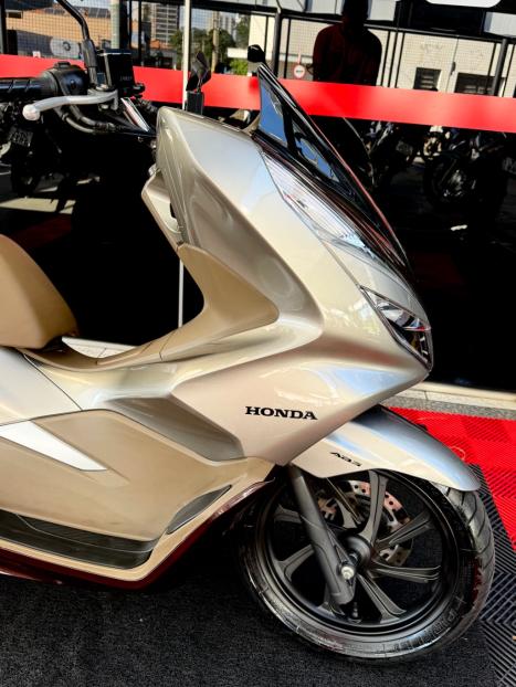 HONDA PCX 150 DLX, Foto 3
