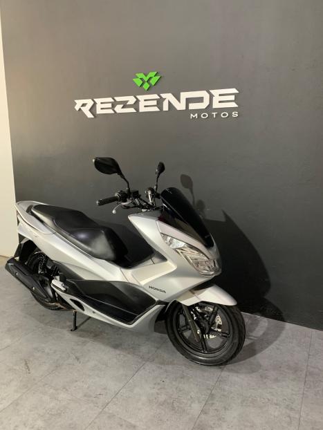 HONDA PCX 150 DLX, Foto 3