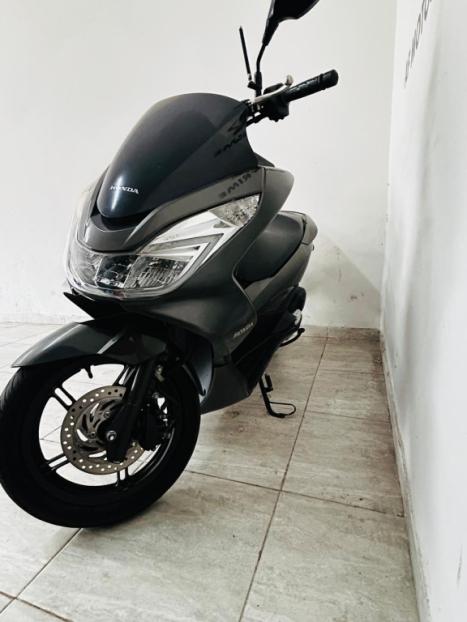 HONDA PCX 150 DLX, Foto 3