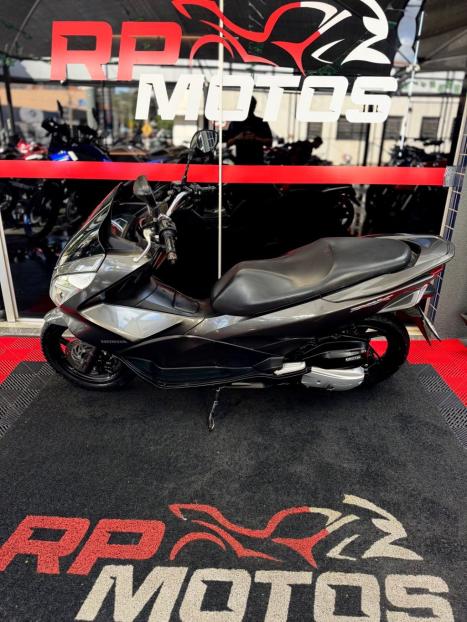 HONDA PCX 150 DLX, Foto 4