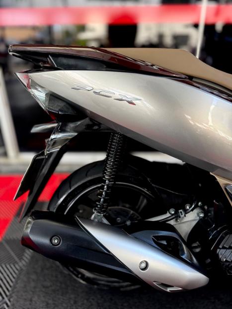 HONDA PCX 150 DLX, Foto 2