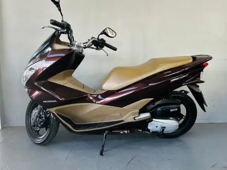 HONDA PCX 150 DLX, Foto 2