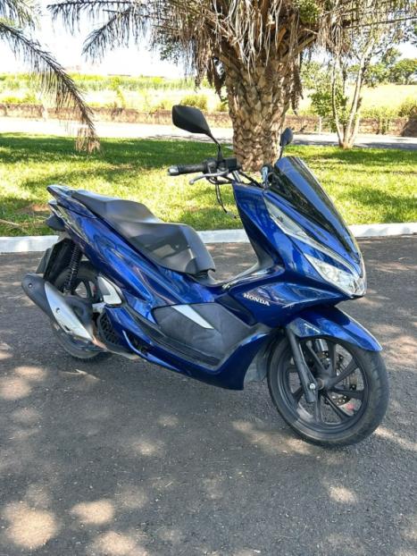 HONDA PCX 150 DLX, Foto 2