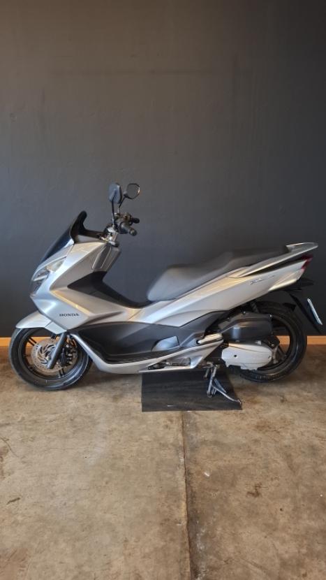 HONDA PCX 150 DLX, Foto 3