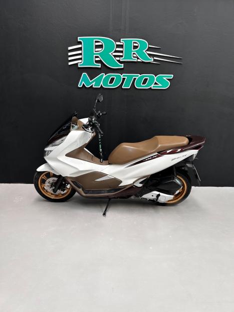 HONDA PCX 150 DLX, Foto 2