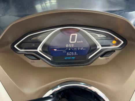 HONDA PCX 150 DLX, Foto 2