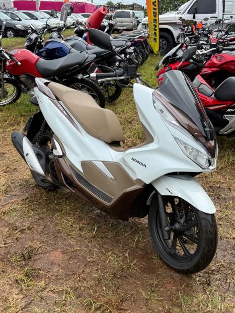 HONDA PCX 150 DLX, Foto 2