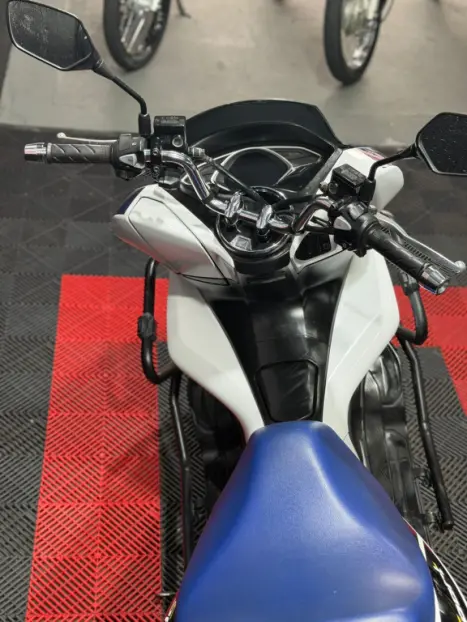 HONDA PCX 150 SPORT, Foto 5