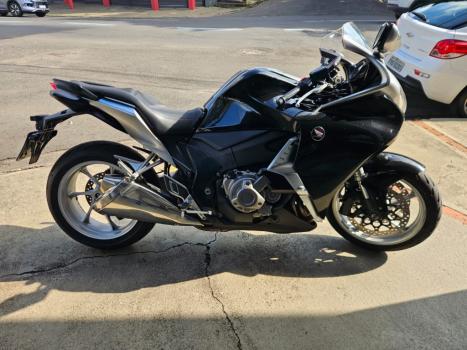 HONDA VFR 1200 F, Foto 1