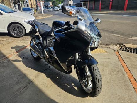 HONDA VFR 1200 F, Foto 3