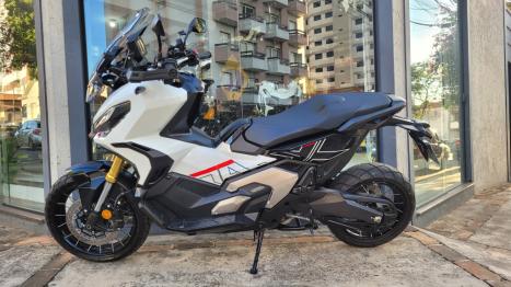 HONDA X-ADV 750 , Foto 1