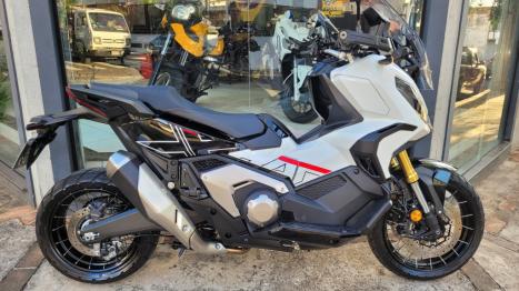 HONDA X-ADV 750 , Foto 2