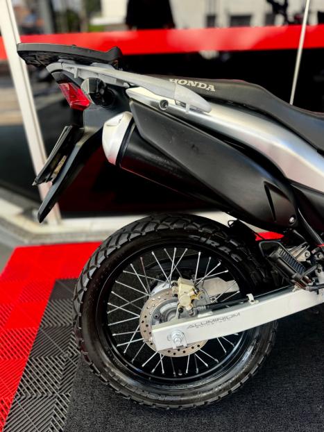 HONDA XRE 300 , Foto 3