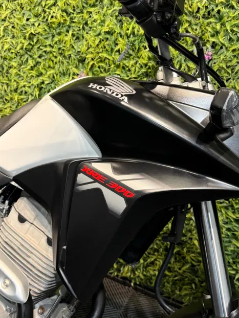 HONDA XRE 300 , Foto 7