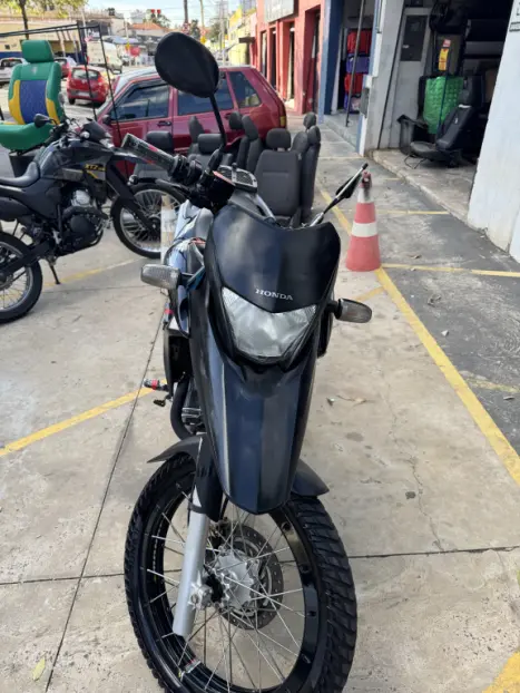 HONDA XRE 300 ABS, Foto 3 HONDA XRE 300 ABS, Foto 3