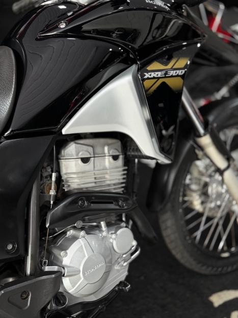 HONDA XRE 300 ABS, Foto 3
