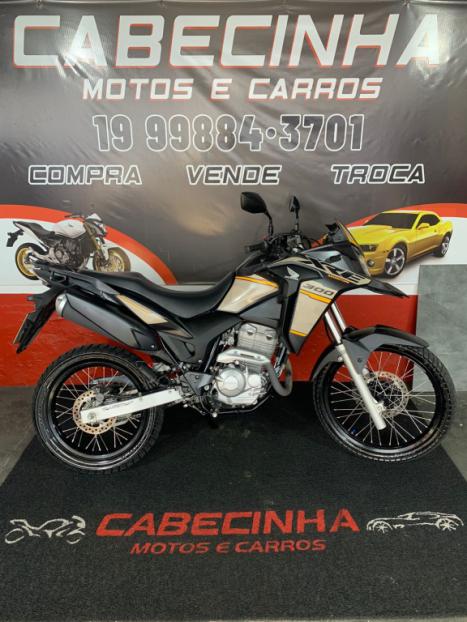 HONDA XRE 300 ABS, Foto 1