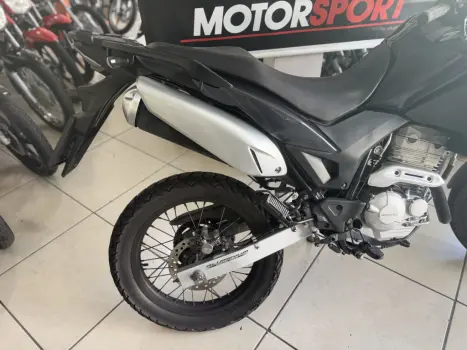 HONDA XRE 300 ABS, Foto 2
