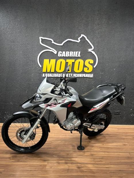 HONDA XRE 300 ABS, Foto 4