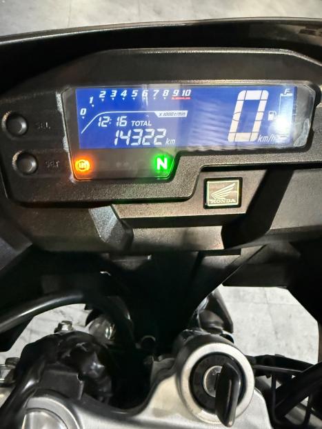 HONDA XRE 300 ADVENTURE, Foto 3