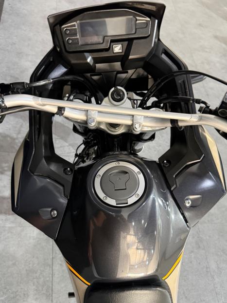 HONDA XRE 300 ADVENTURE, Foto 6