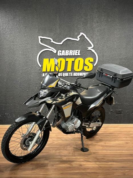HONDA XRE 300 ADVENTURE, Foto 4 HONDA XRE 300 ADVENTURE, Foto 4