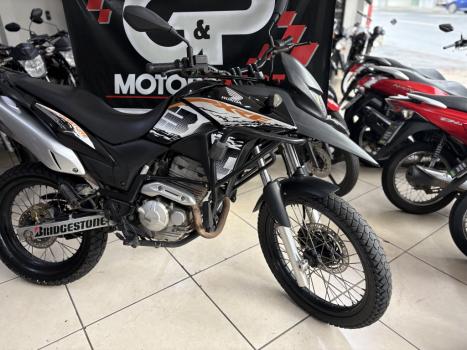 HONDA XRE 300 ADVENTURE, Foto 3 HONDA XRE 300 ADVENTURE, Foto 3