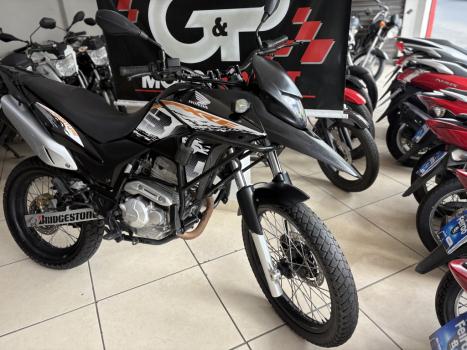 HONDA XRE 300 ADVENTURE, Foto 3